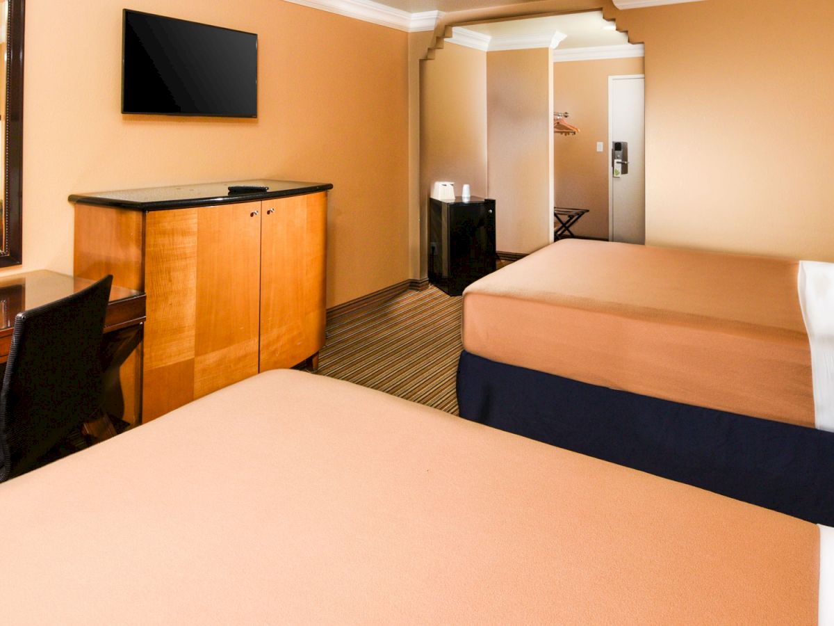 Hollywood Inn Express South